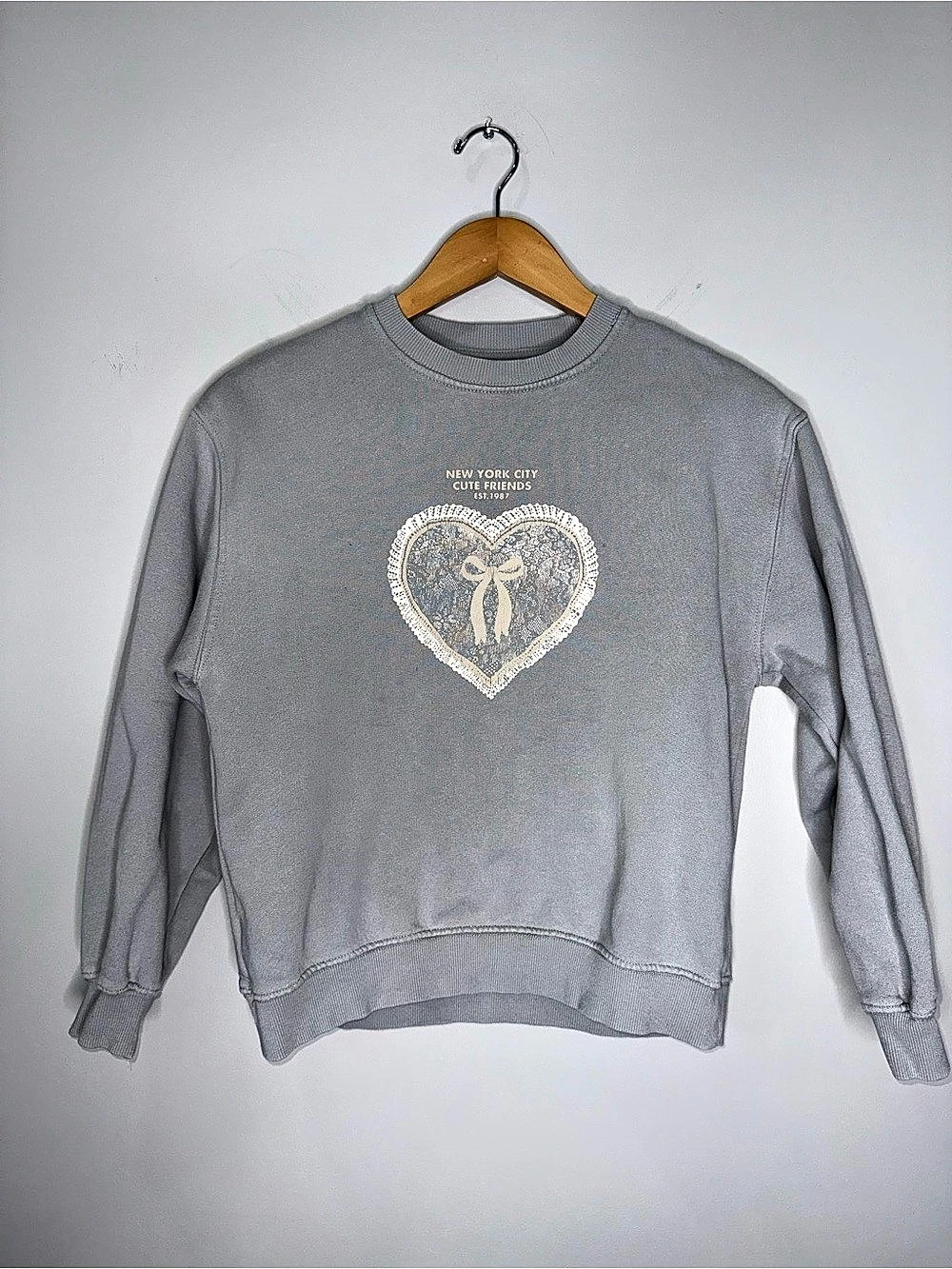 Zara NYC Cute Friends Heart Sweatshirt Gray Girls 13-14Y !